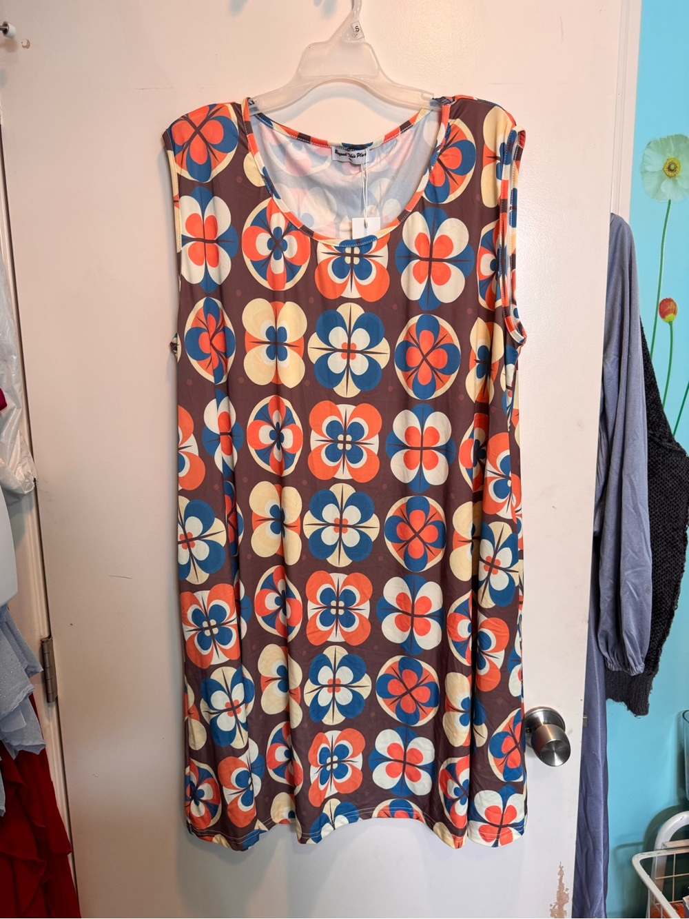 Sleeveless Retro Floral A-Line Dress in Brown, Orange & Cream
